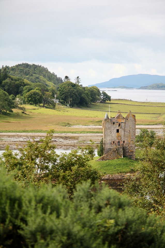 Skotský středověký hrad Stalker
