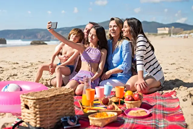 rodinný piknik na pláži