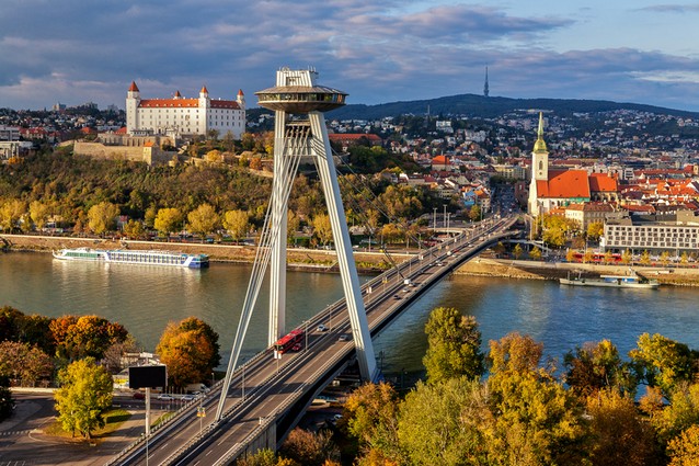 Bratislava Ufo Nový most SNP