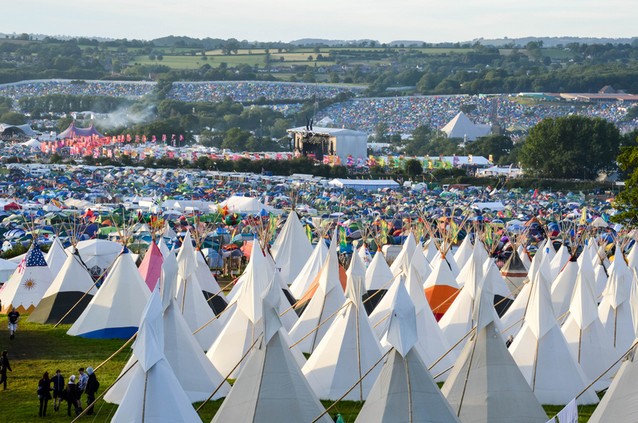 Hlavní stage festivalu Glastonbury