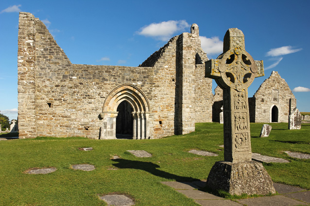 Keltský kříž, Irsko, kostel