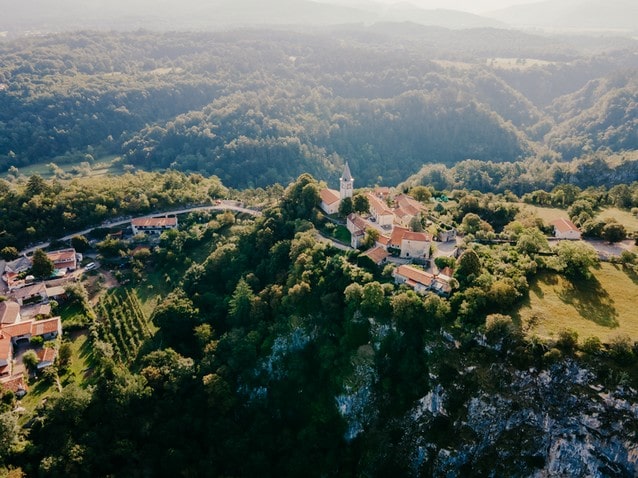 Slovinsko, vesnice Skočjan, Kras