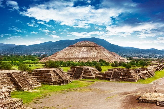 Pyramidy v Mexiku Teotihuacan Aztécké město 