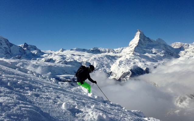 Výhlad na Matterhorn při lyžování