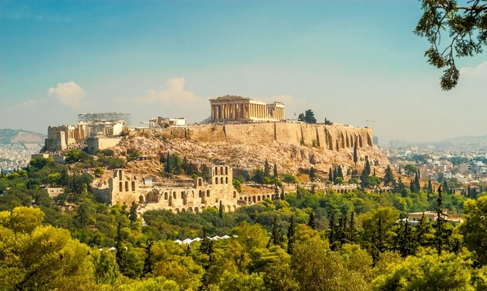 Výhled na Athénskou Akropolis