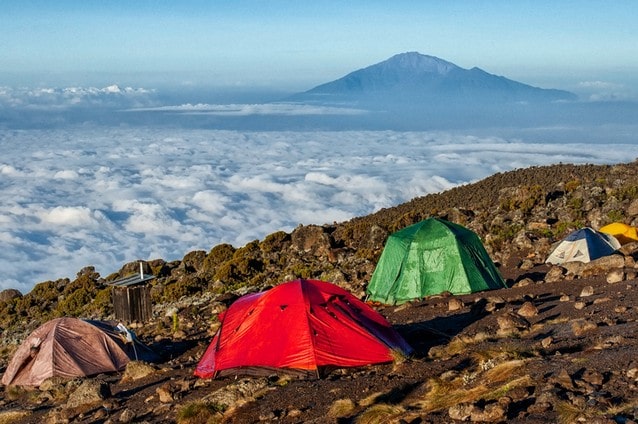 Kemp na Whiskey route, Kilimandžáro, nad oblaky