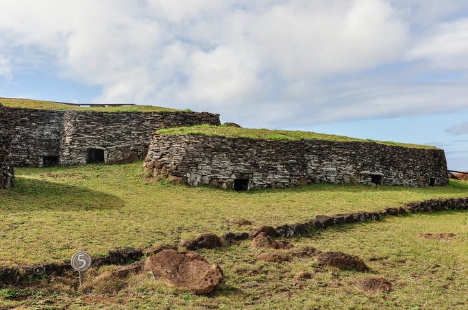 Vesnice Orongo na ostrově Rapa Nui