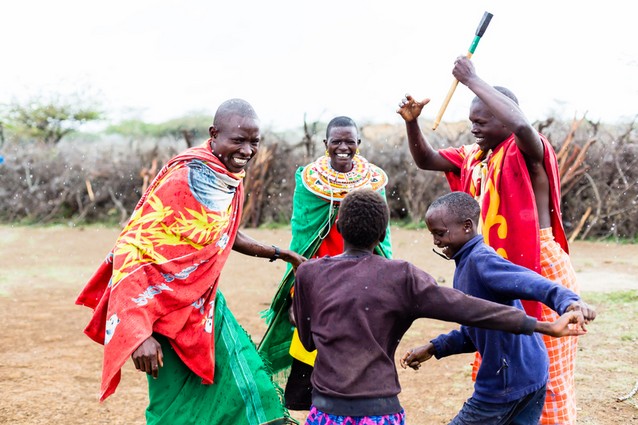 Masajský uvítací tanec
